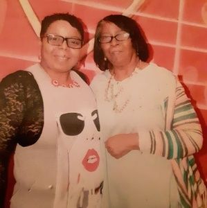 Meet your Posher, Renay